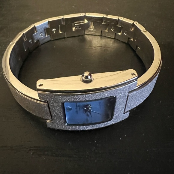 Jules Jurgenson Vintage Woman’s Bracelet Quartz watch - Picture 5 of 6